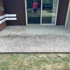 Property-Management-Concrete-Cleaning-and-Window-Cleaning-in-Perrysburg-Ohio 1